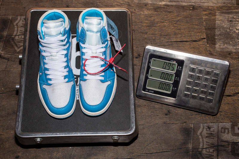 OFF-WHITE x Air Jordan 1 High OG UNC