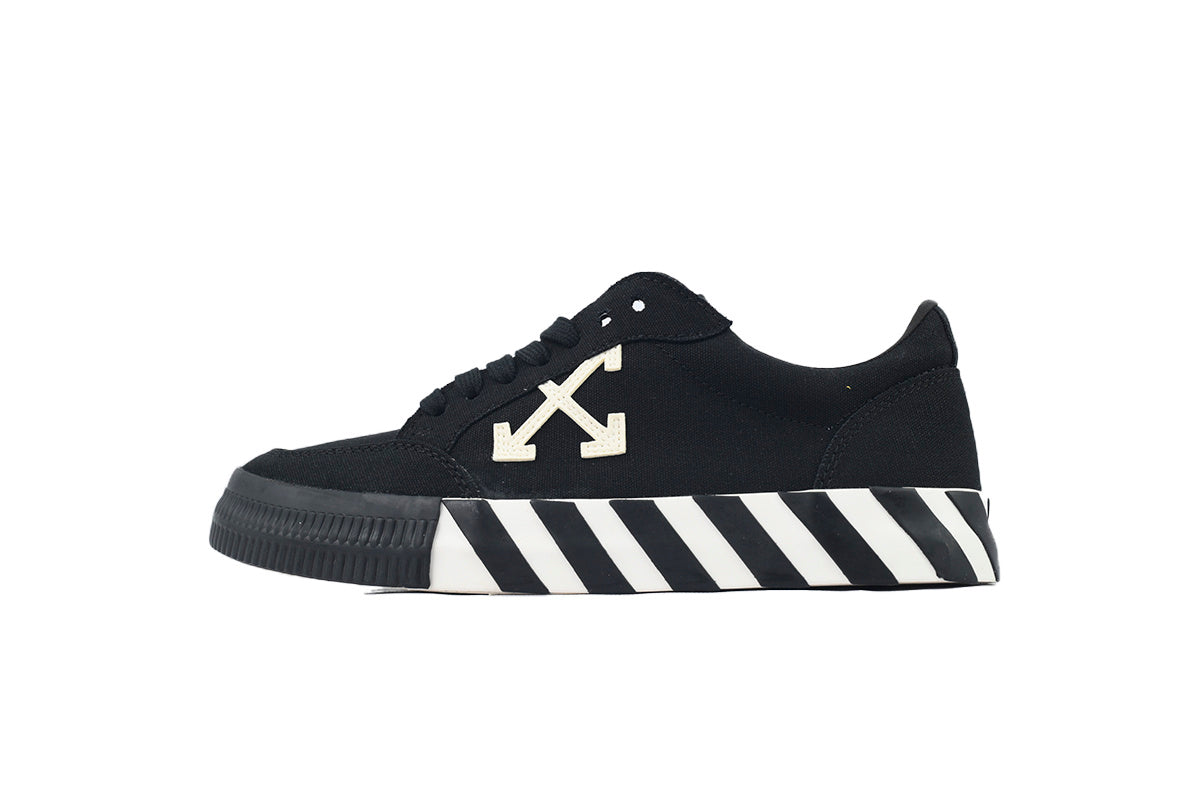 Off-White Women's Vulc Low Black Sneakers with White Arrow