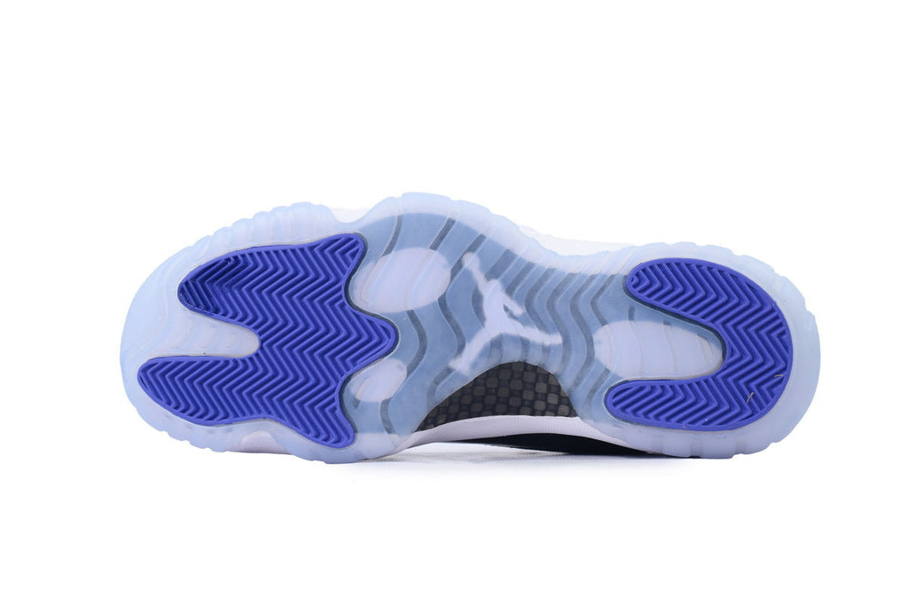 Air Jordan 11 Retro Low 'Concord'