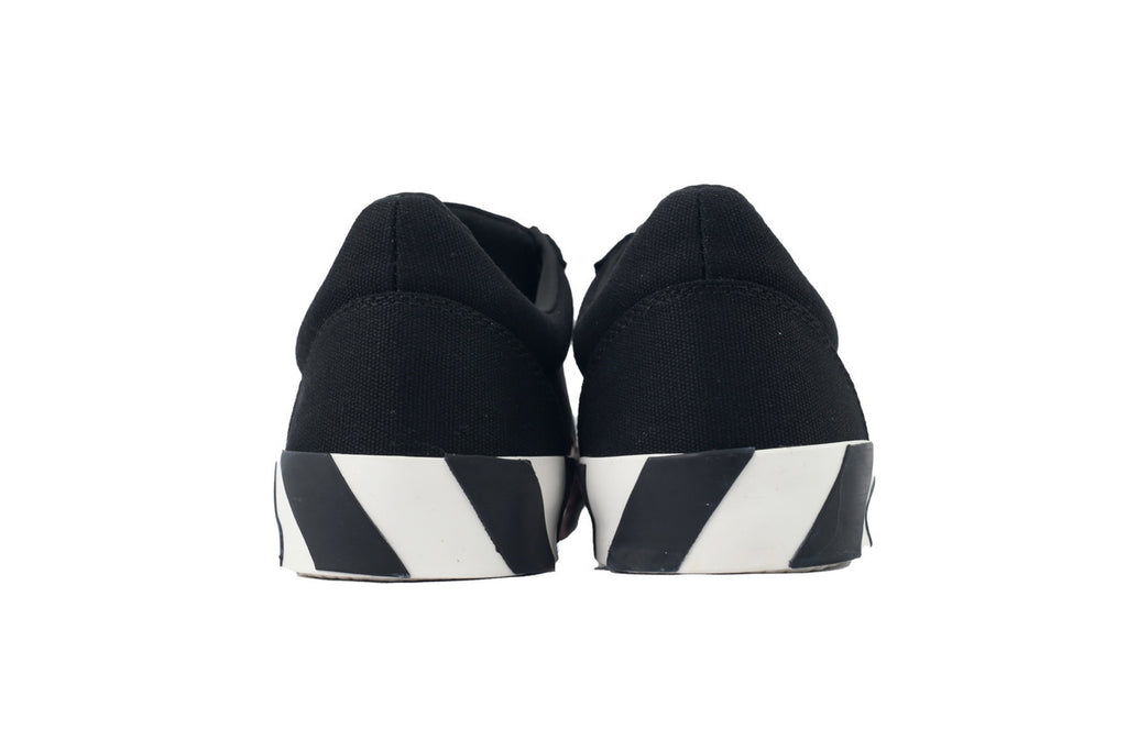 Off-White Vulc Low Black Canvas Sneakers