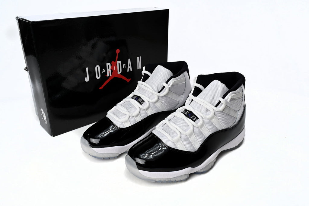 Air Jordan 11 Retro 'Concord'