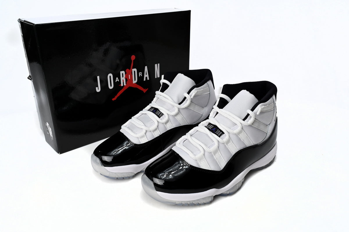 Air Jordan 11 Retro 'Concord'