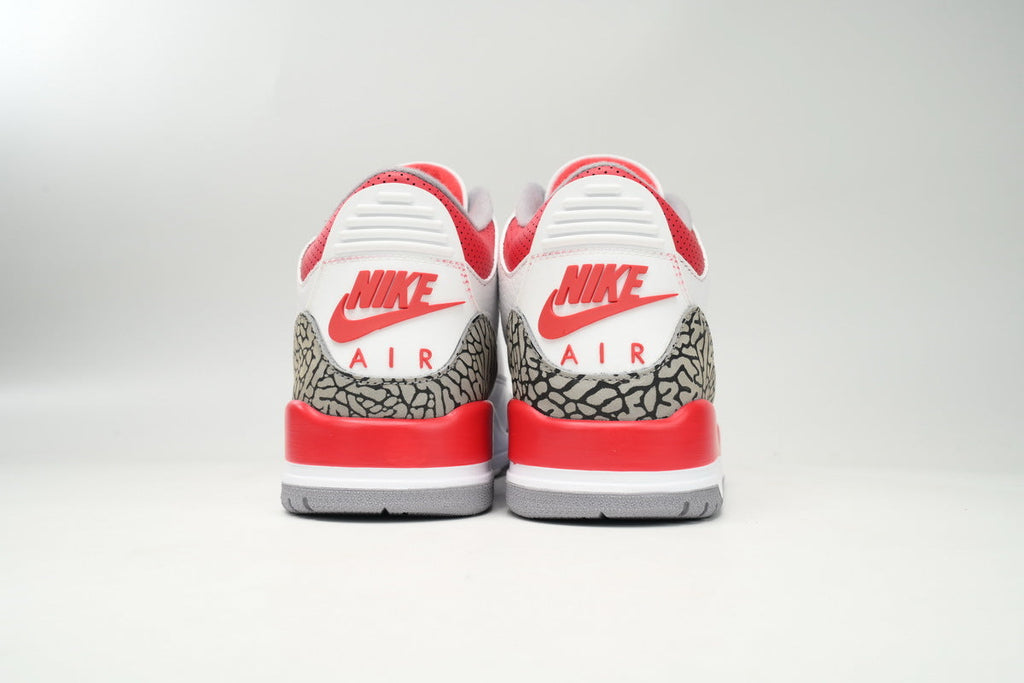 Air Jordan 3 OG 'Fire Red'