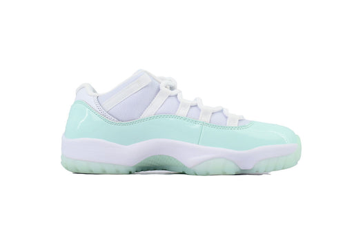 Air Jordan 11 Retro Low 'Igloo'