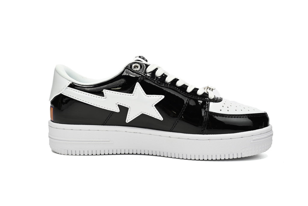 A BATHING APE BAPE STA Low Black and White Shark Sneakers