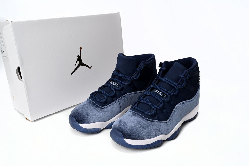 Air Jordan 11 Retro 'Midnight Blue'