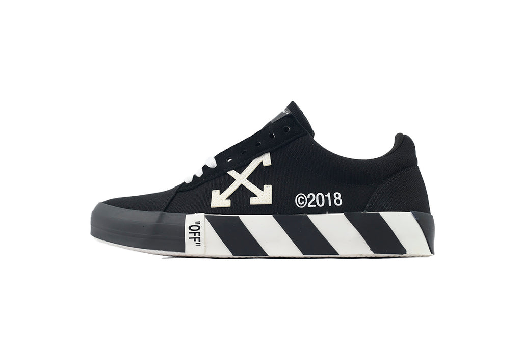 Off-White Vulc Low Black Canvas Sneakers