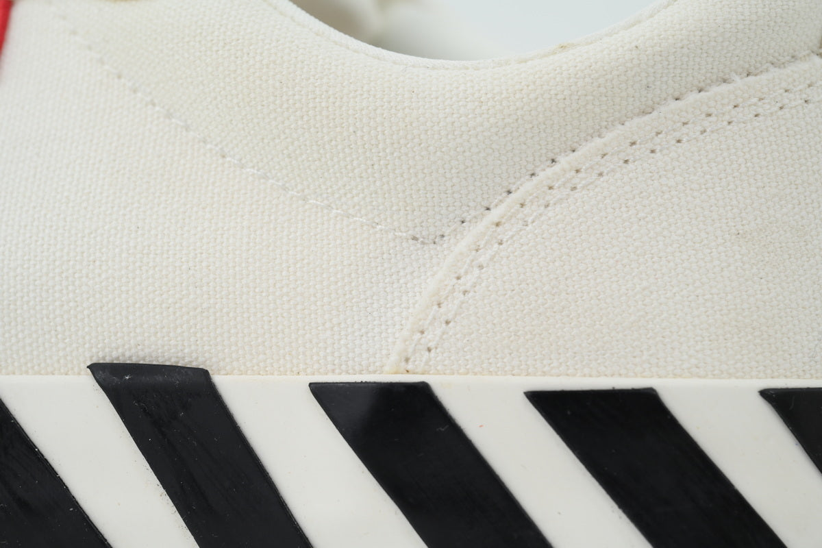 Off-White Vulc Low White Red Canvas Sneakers