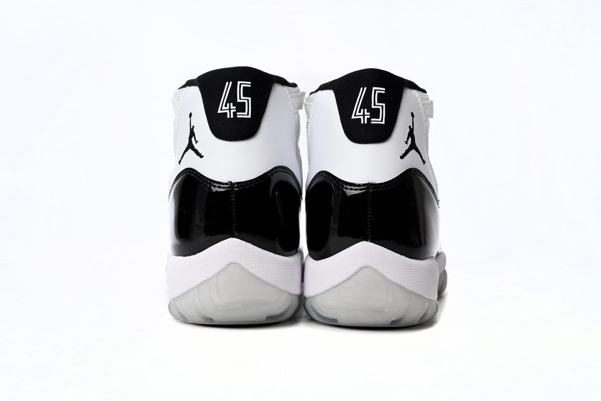 Air Jordan 11 Retro 'Concord'