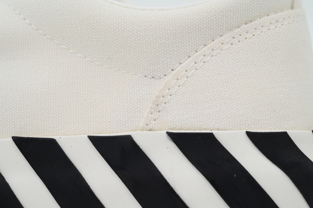 Off-White Vulc Low White Black Sneakers