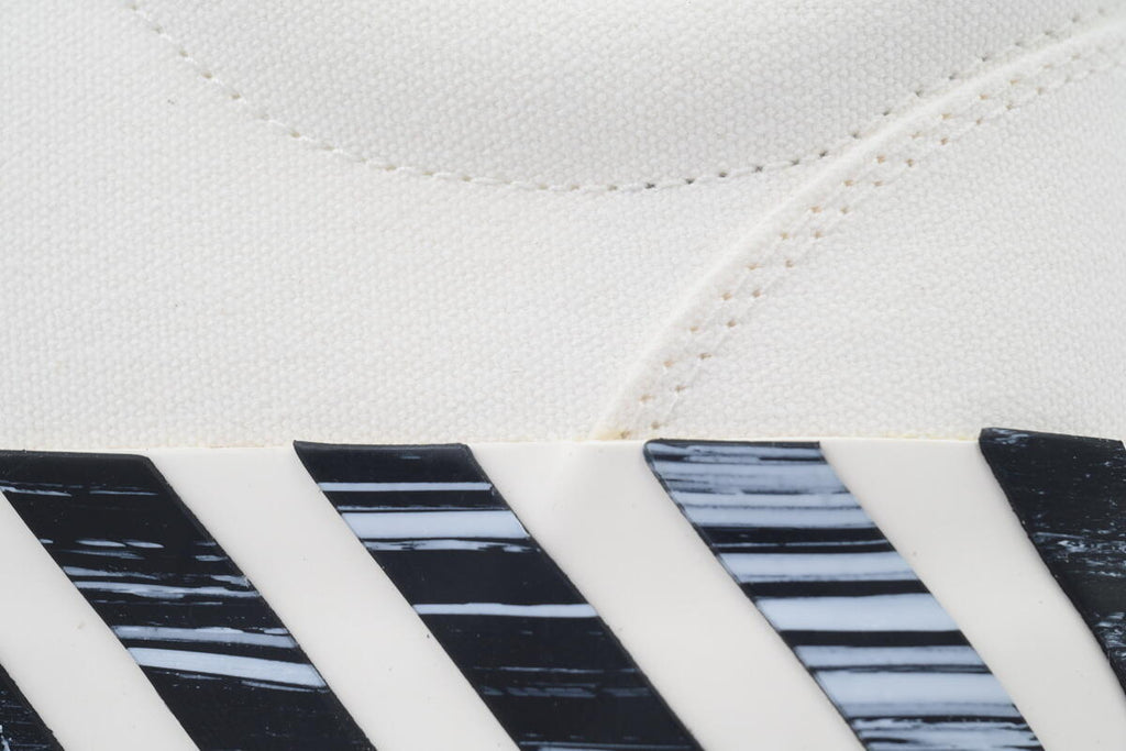 Off-White Vulc Low Women's White Black Canvas Sneakers