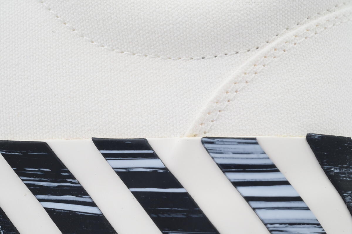 Off-White Vulc Low Women's White Black Canvas Sneakers