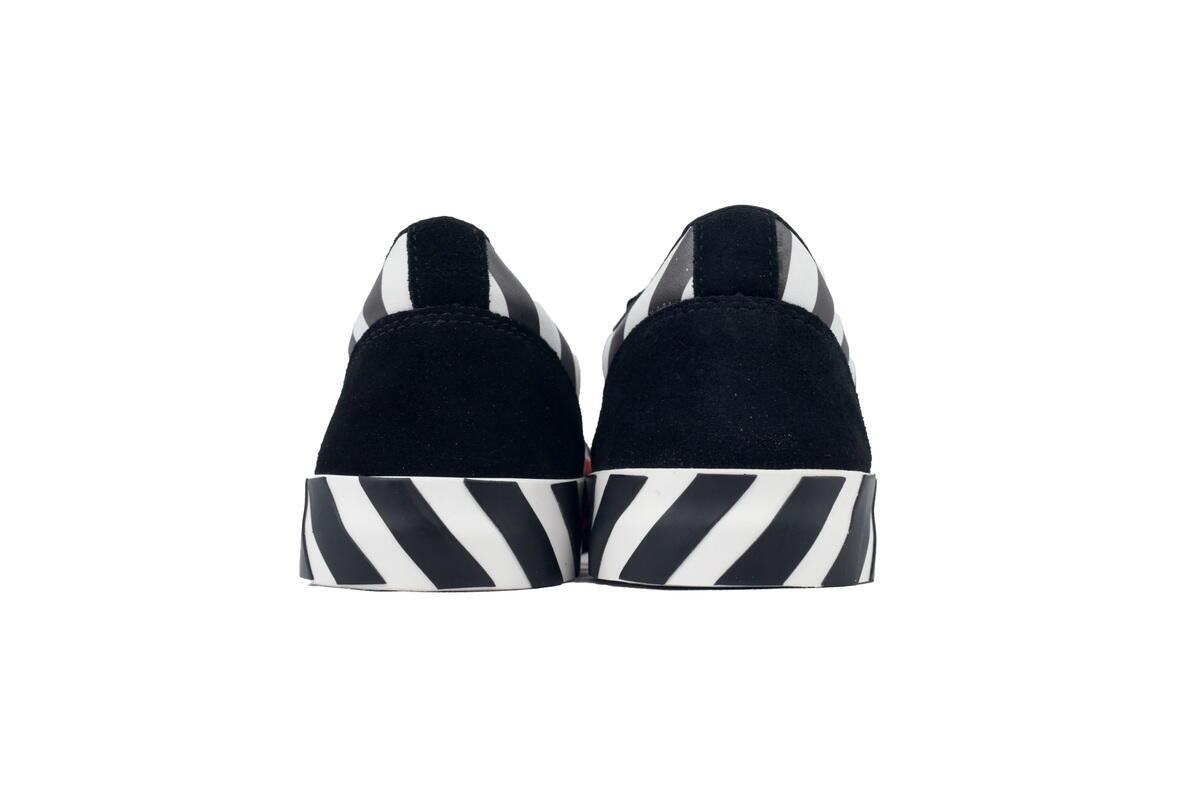 Off-White Vulc Low Black White Sneakers with Pink Arrow