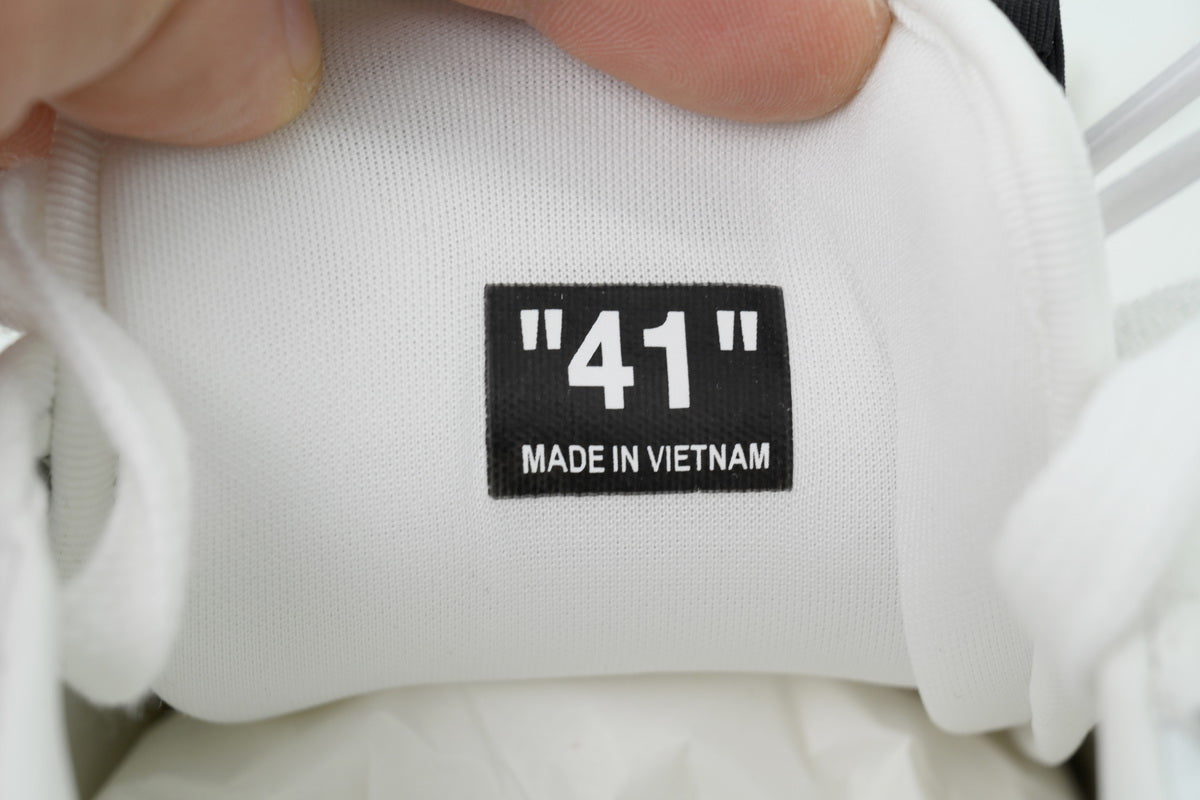 Off-White 3.0 Off-Court Low Sneakers – White/Black