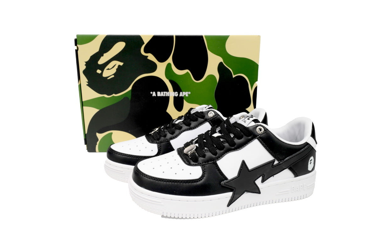 A BATHING APE BAPE STA Low Black and White Star Sneakers