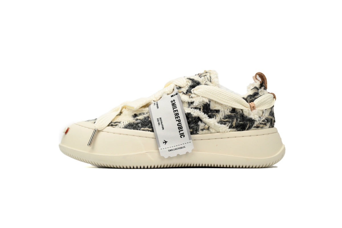 Smilerepublic Canvas Sneakers – Black/White Two-Tone