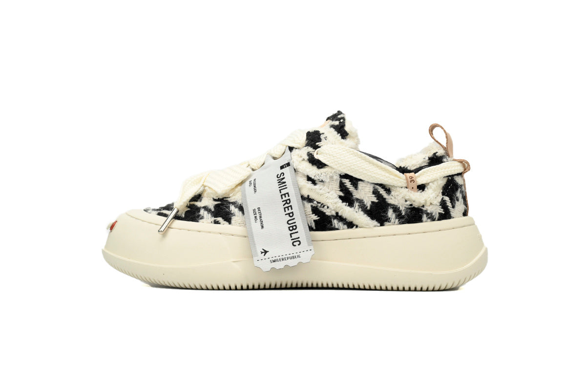 Smilerepublic Canvas Sneakers – Black/White Houndstooth