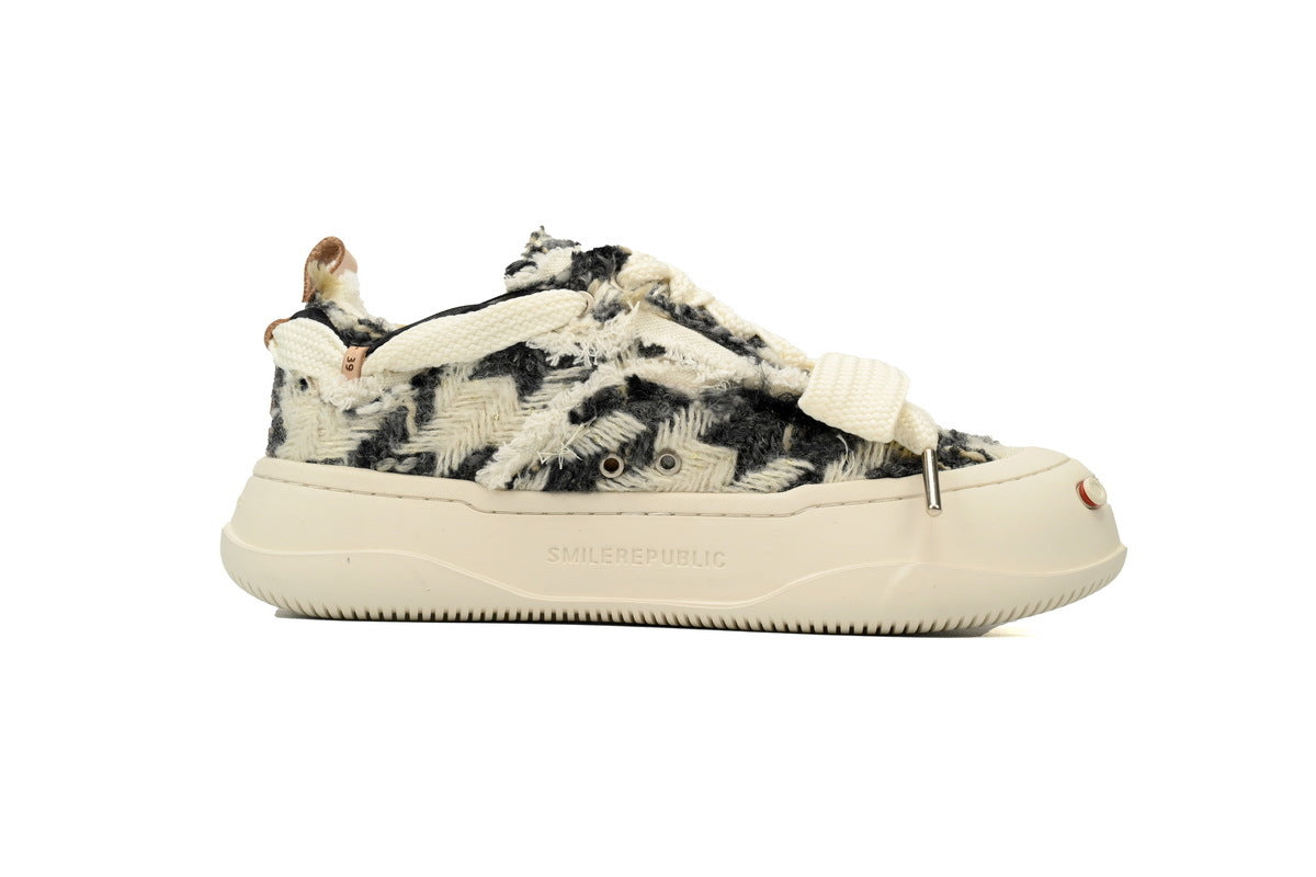 Smilerepublic Canvas Sneakers – Black/White Two-Tone