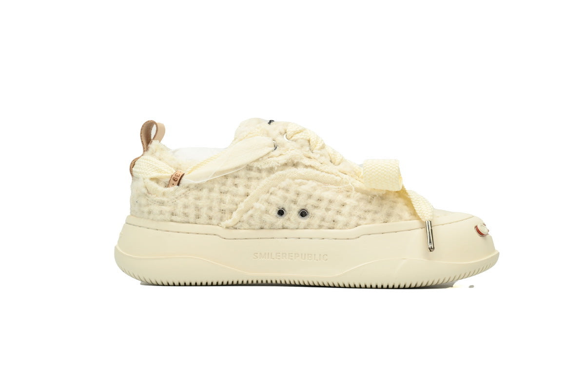 Smilerepublic Cream Canvas Cap-Toe Sneakers