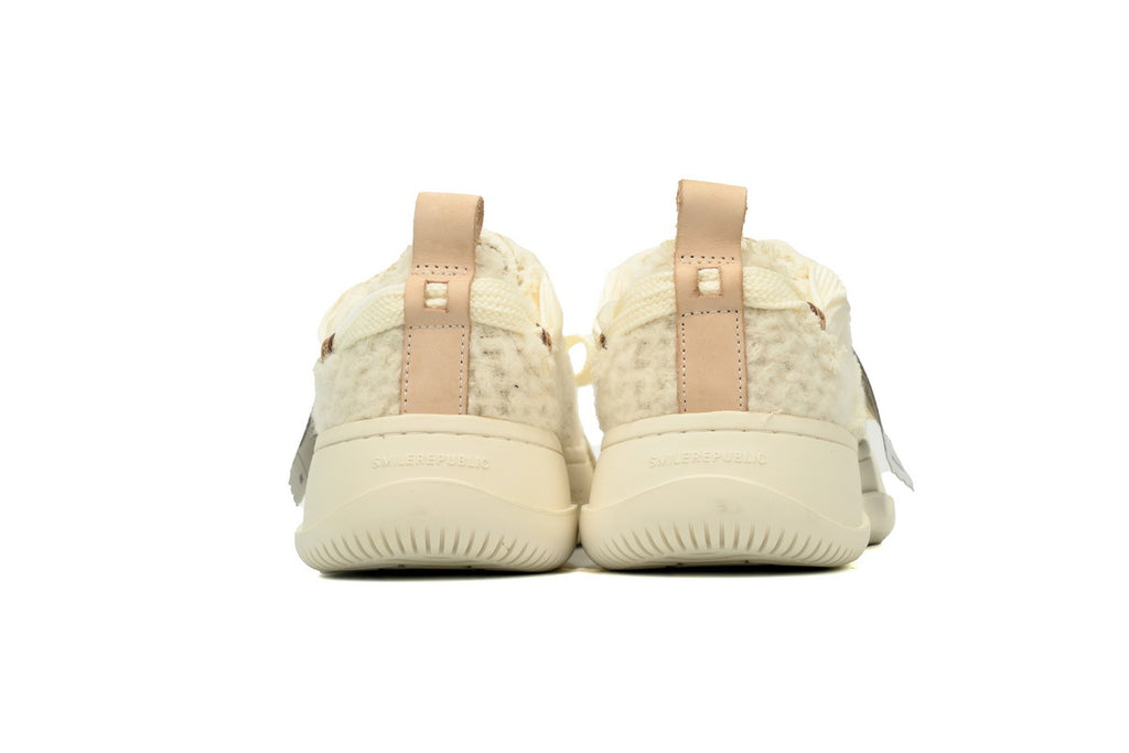 Smilerepublic Cream Canvas Cap-Toe Sneakers