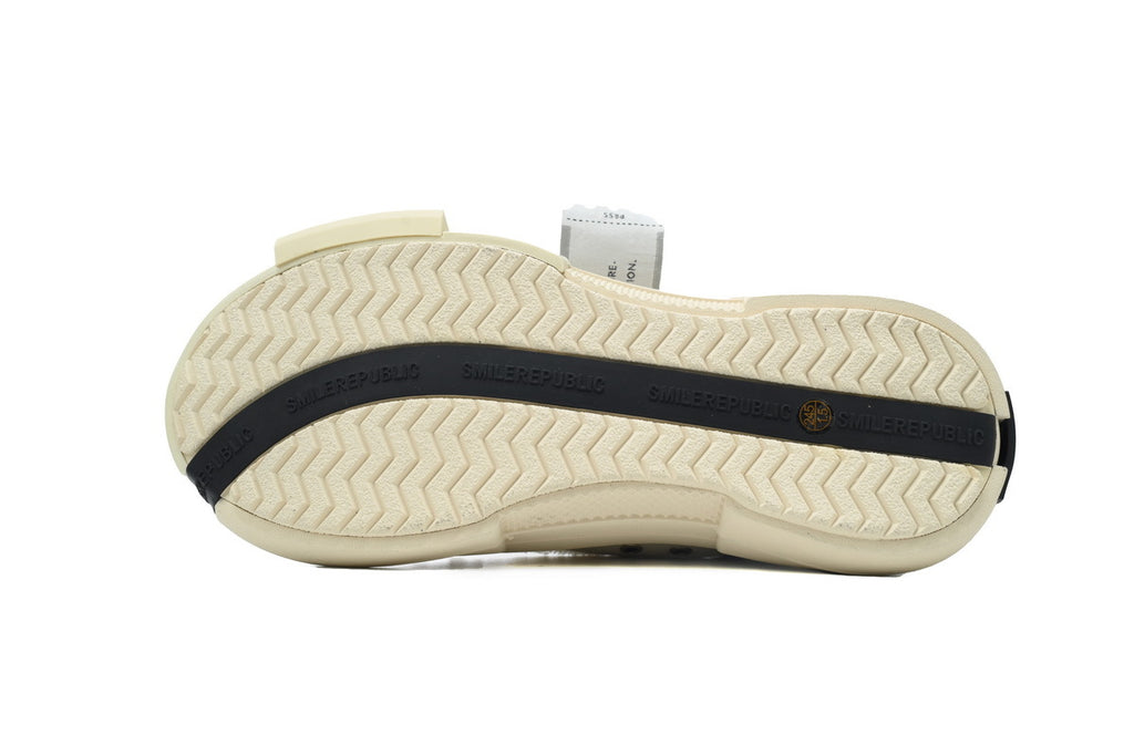 Smilerepublic Light Khaki Canvas Cap-Toe Sneakers
