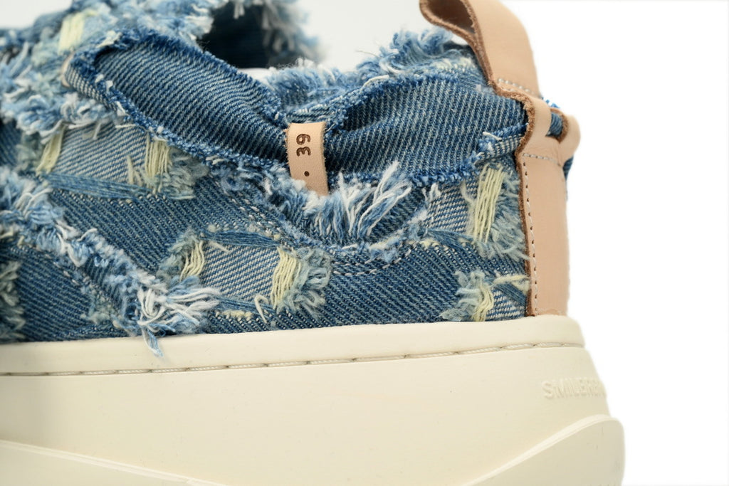 Smilerepublic Canvas Sneakers – Light Blue