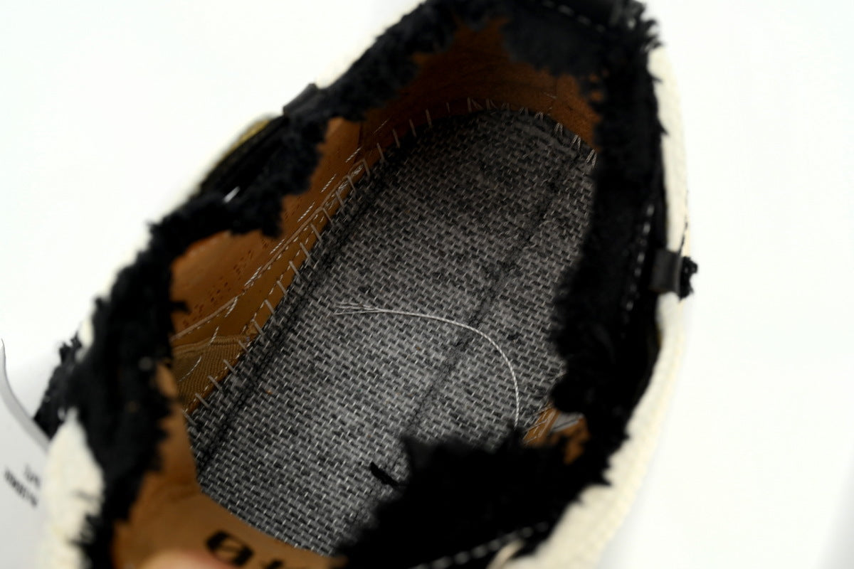 Smilerepublic All-Black Canvas Cap-Toe Sneakers