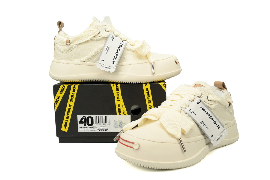 Smilerepublic White Canvas Cap-Toe Sneakers
