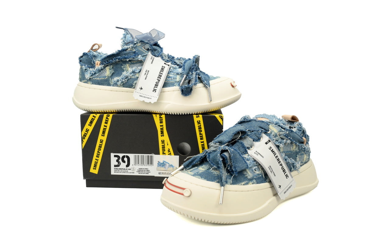 Smilerepublic Canvas Sneakers – Light Blue