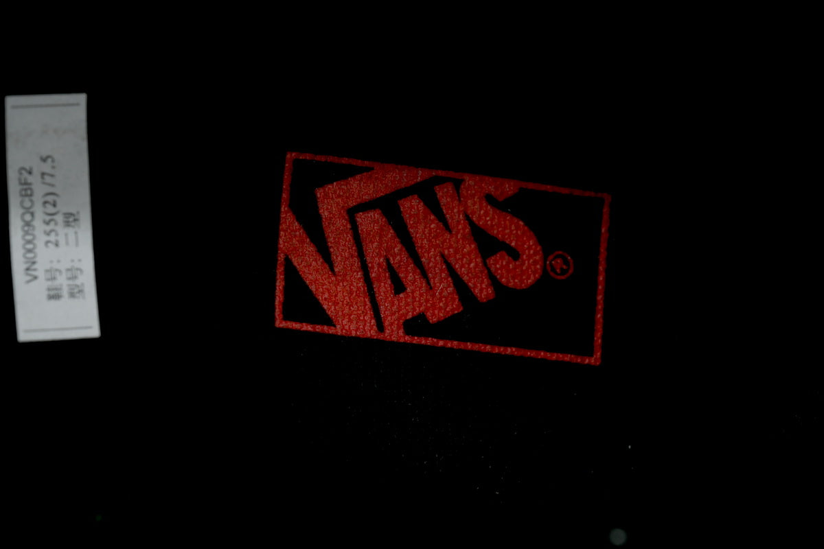 Vans Knu Skool Black White Low-Top Sneakers