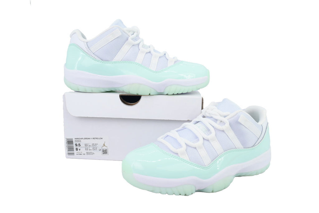 Air Jordan 11 Retro Low 'Igloo'