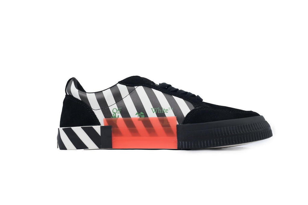 Off-White Vulc Low Black White Sneakers with Pink Arrow