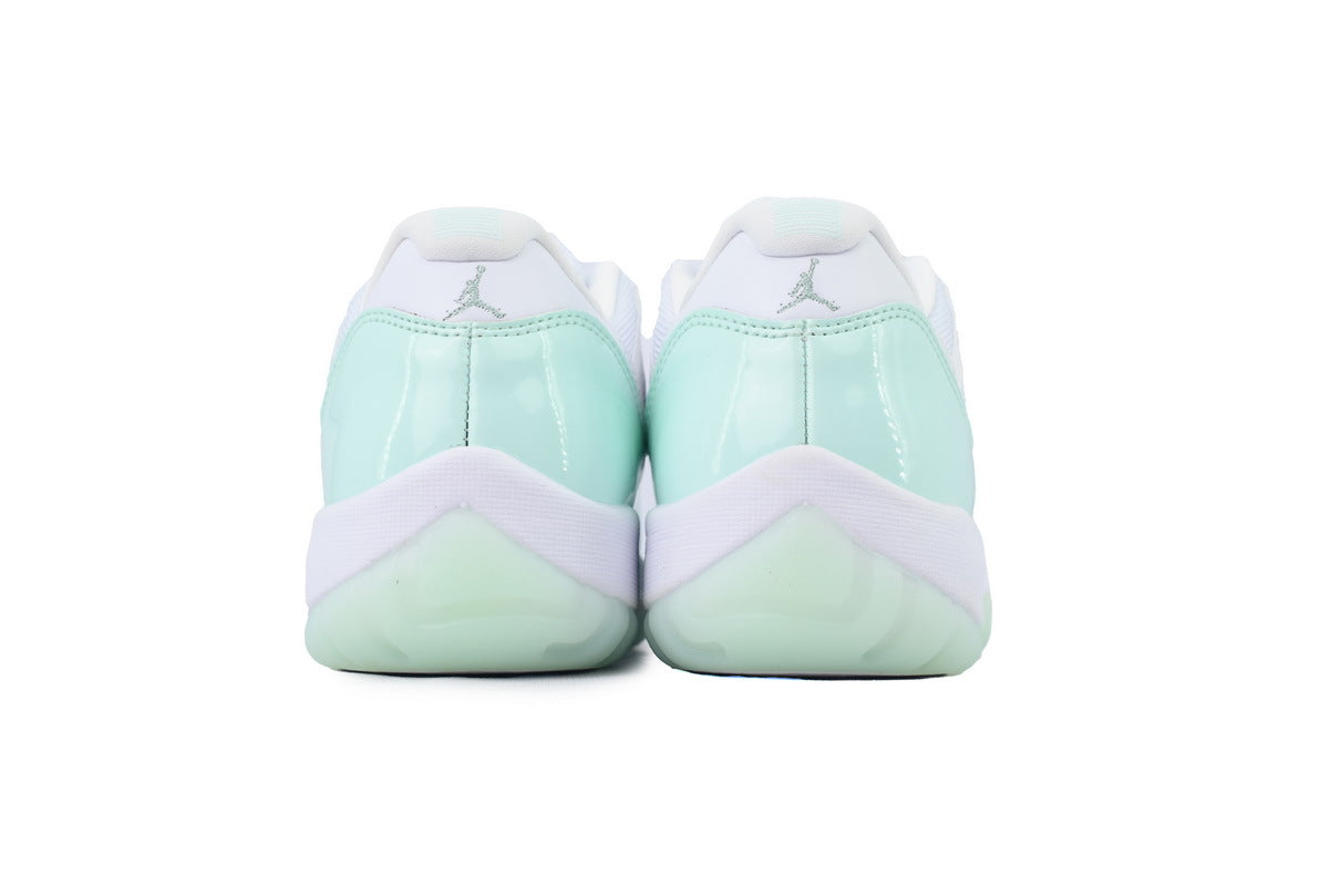 Air Jordan 11 Retro Low 'Igloo'