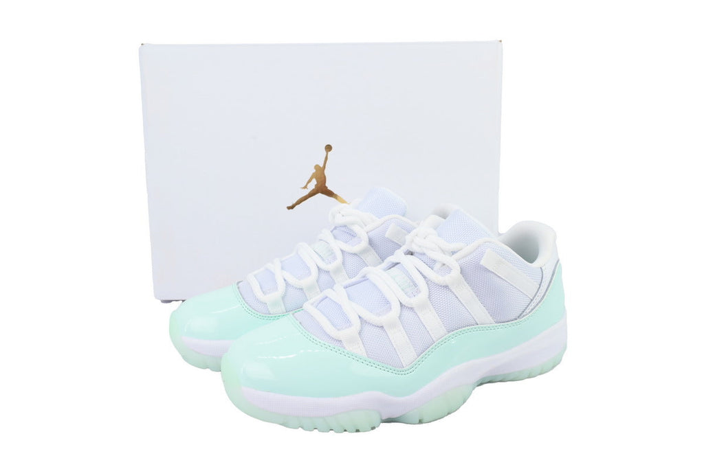 Air Jordan 11 Retro Low 'Igloo'